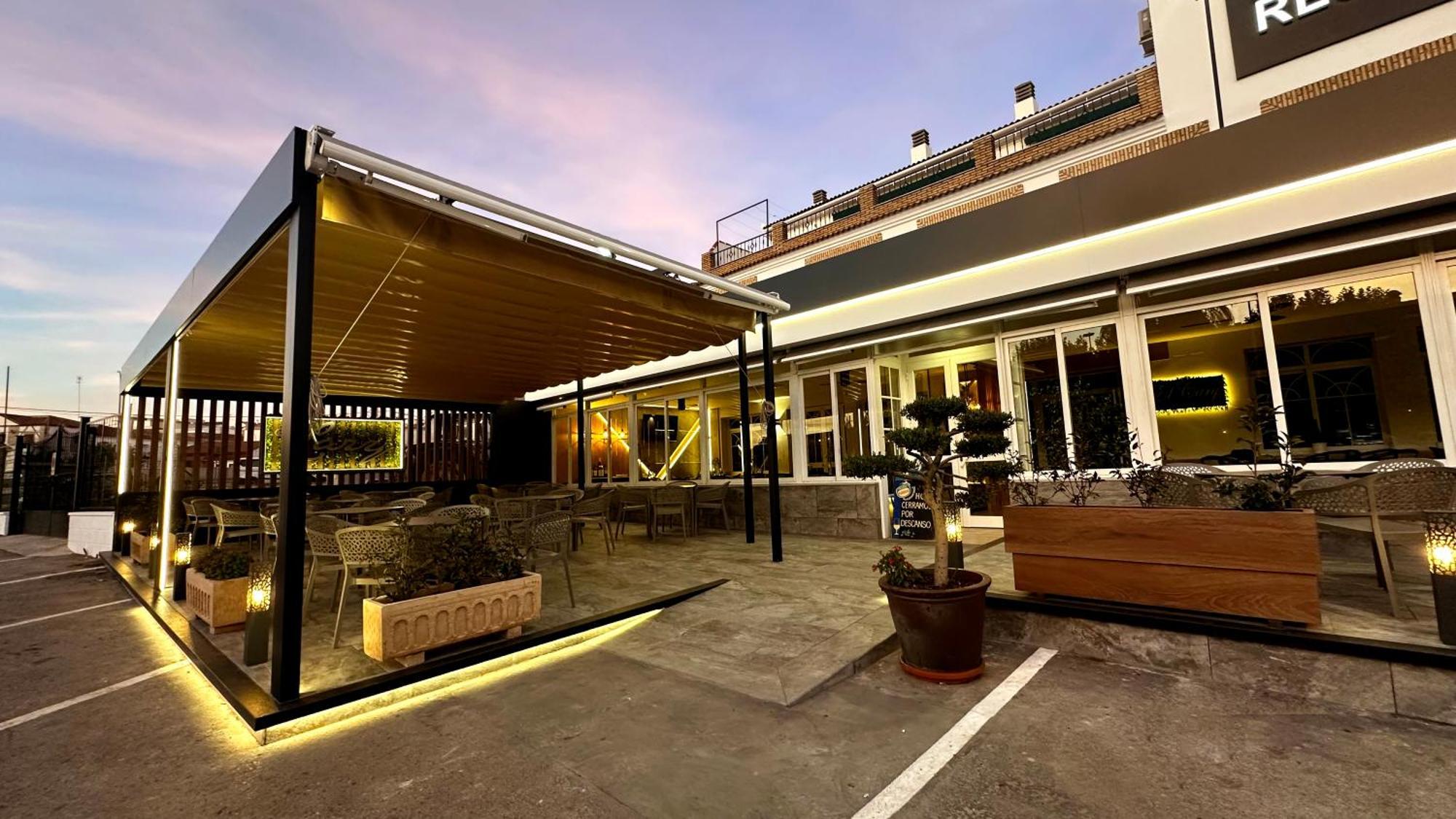 Hostal Restaurante El Cary Montemayor Exterior photo